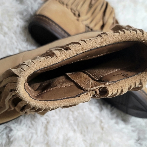 Aerosoles Good Fun Tan Fringed Suede Ankle Boots Booties Size 9 M - Picture 7 of 11